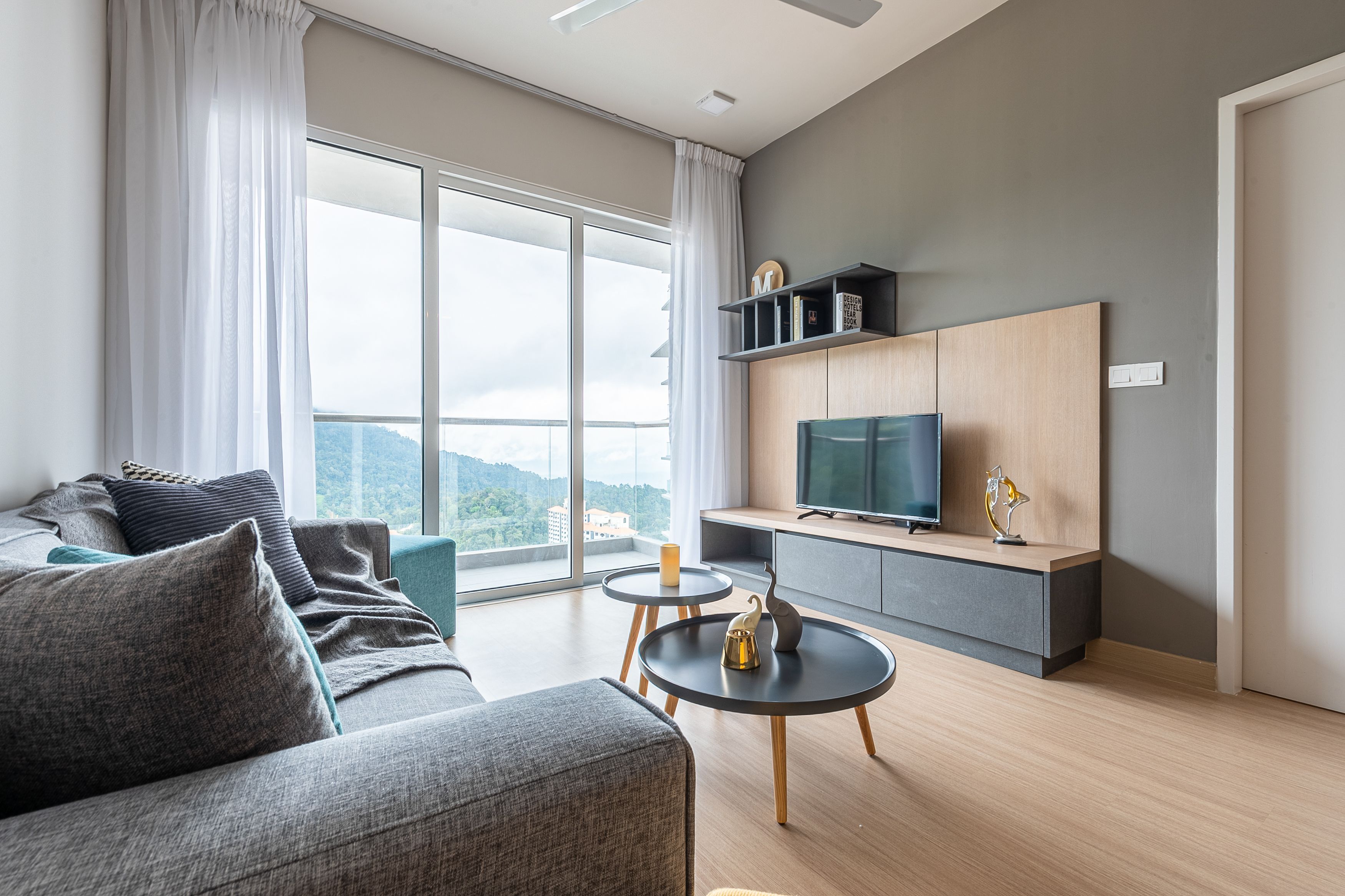 Premier One-Bedroom Suite